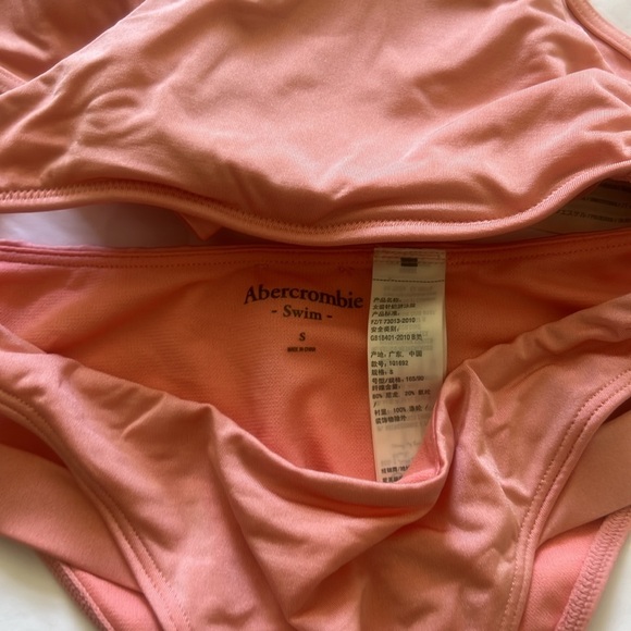 Abercrombie & Fitch bathing suit - Picture 6 of 8